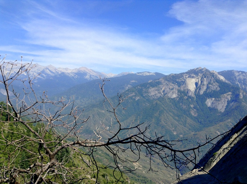 Visiting Sequoia National Park in one day - View from Moro Rock