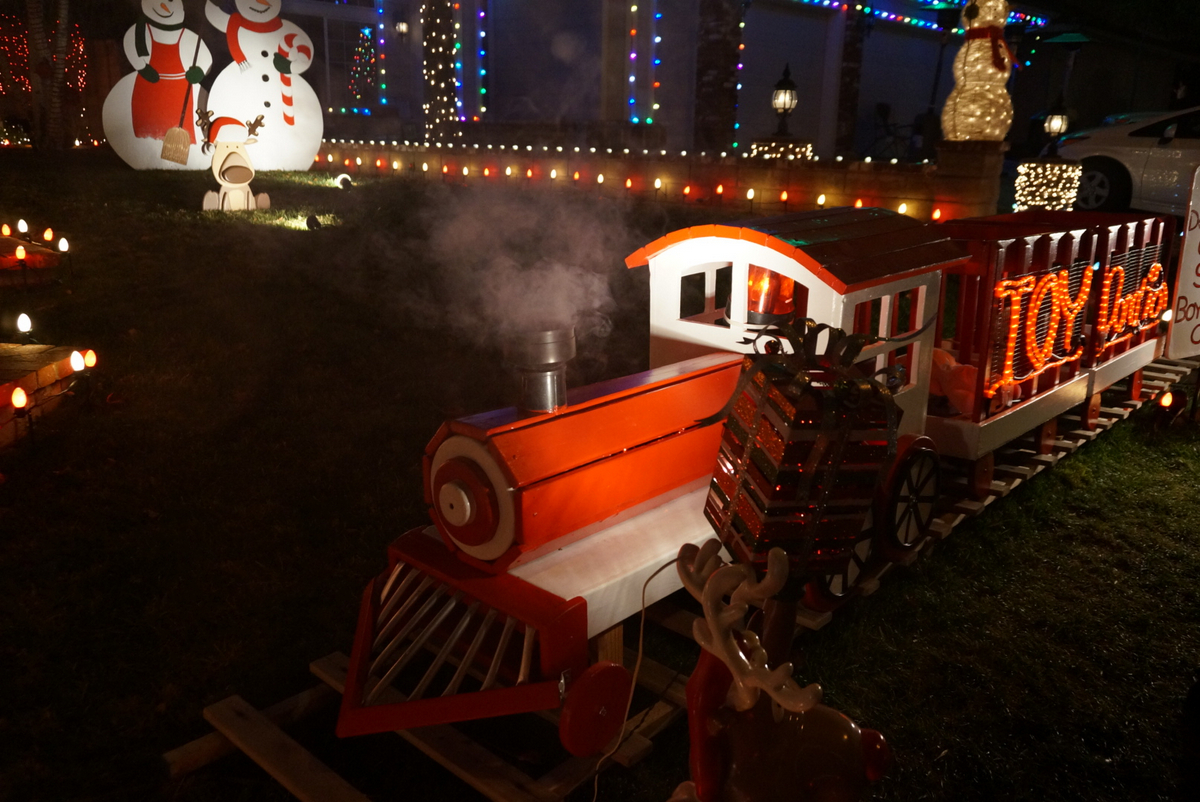 Christmas Trains - los angeles holiday activities and events