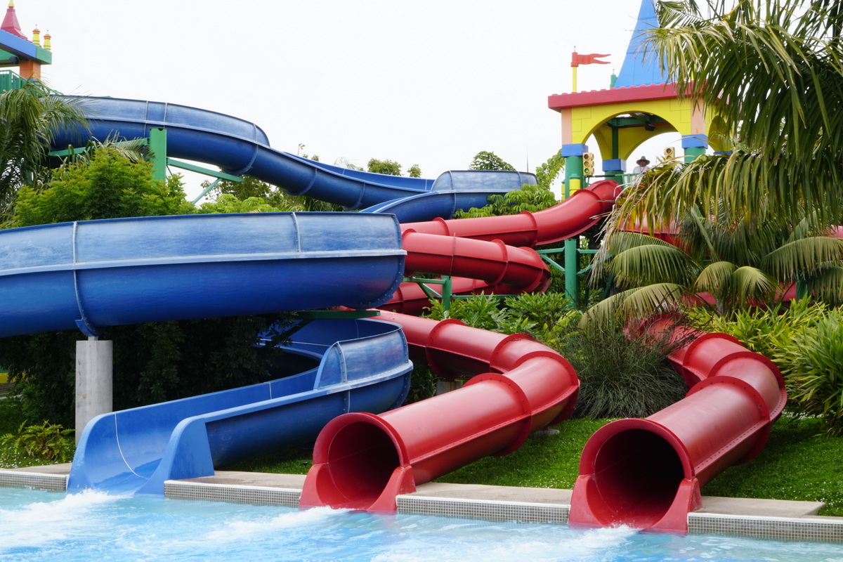 Guide to Legoland Water Park No Back Home