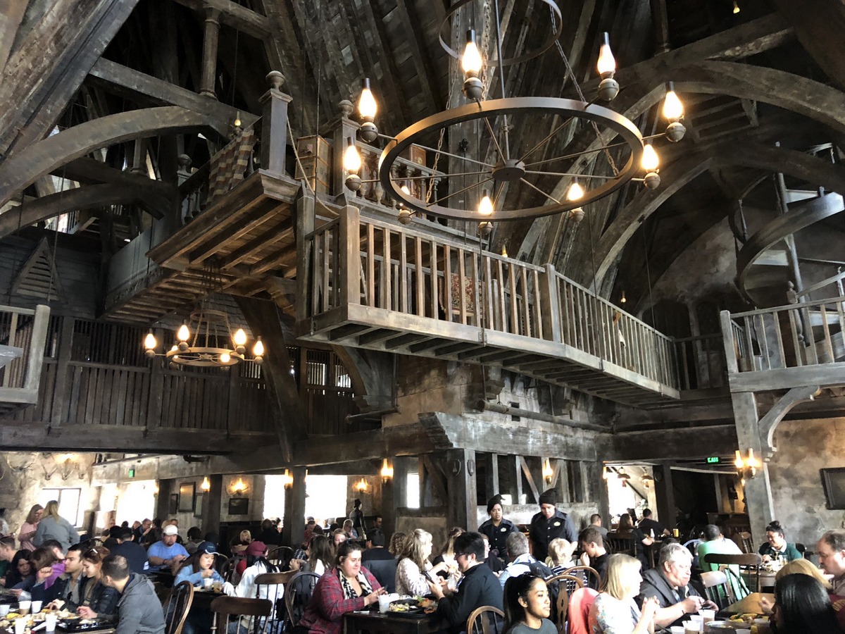 Eat at the Three Broomsticks at Wizarding World of Harry Potter